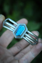Load image into Gallery viewer, Labradorite Cuff
